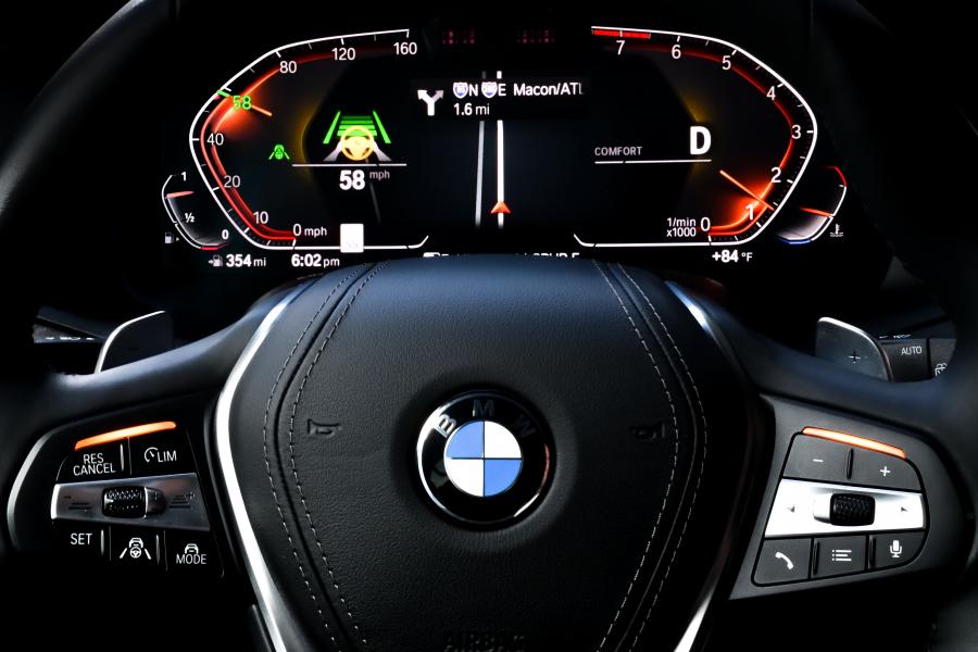 Панель приборов BMW X5 xDrive40i xLine (G05) 2018 года  (NA) (фото 72 из 85)